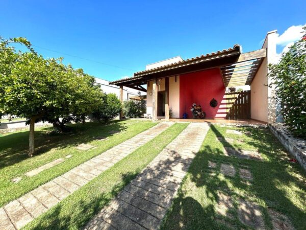 Casa com 4 dormitórios sendo uma suíte, oportunidade