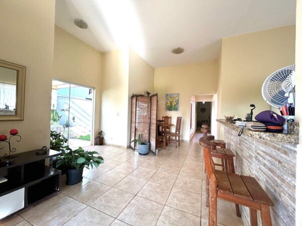 Casa com 4 dormitórios sendo uma suíte, oportunidade - Imagem 2