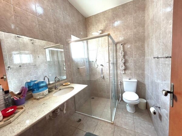 Casa com 4 dormitórios sendo uma suíte, oportunidade - Imagem 9