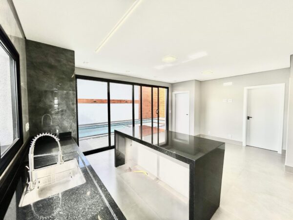 Casa com 3 dormitórios sendo uma suíte. - Imagem 15