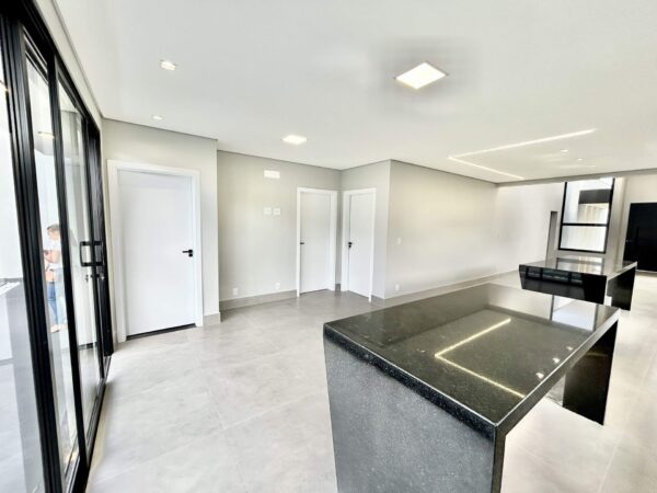 Casa com 3 dormitórios sendo uma suíte. - Imagem 16