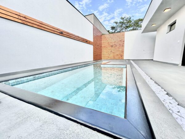 Casa com 3 dormitórios sendo uma suíte. - Imagem 24
