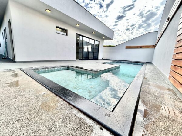 Casa com 3 dormitórios sendo uma suíte. - Imagem 25