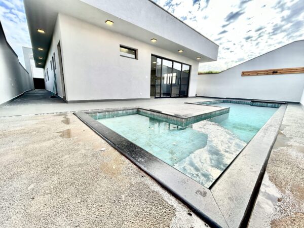 Casa com 3 dormitórios sendo uma suíte. - Imagem 26