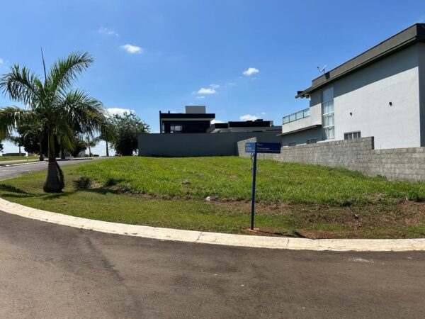 TERRENO DE ESQUINA RESIDENCIAL HARAS INGÁ MIRIM